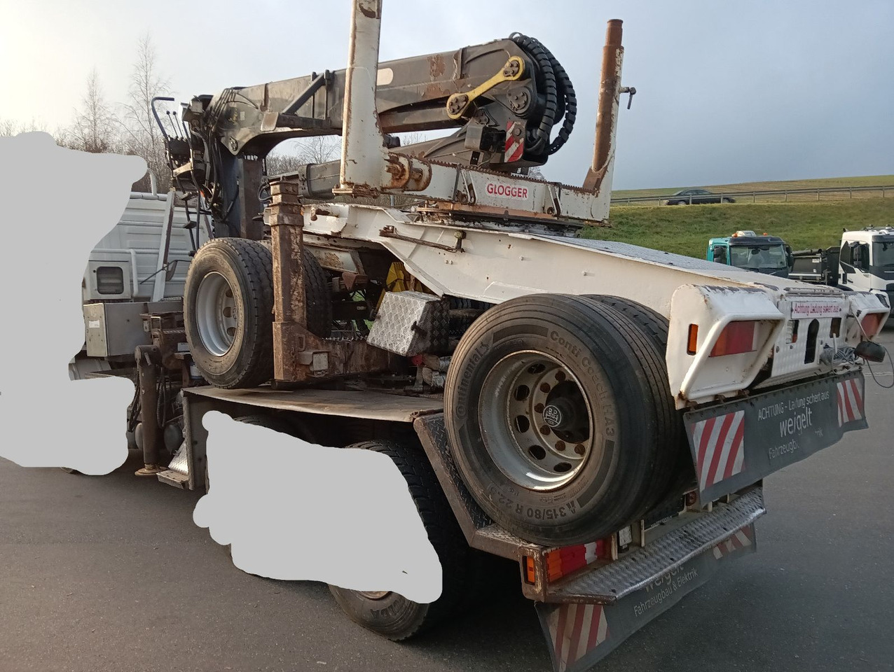 Камион за дрва, Камион со кран Palfinger EPSILON E250L82 Langholzkran+GLOGGER Aufbau+Anhä: слика 23
