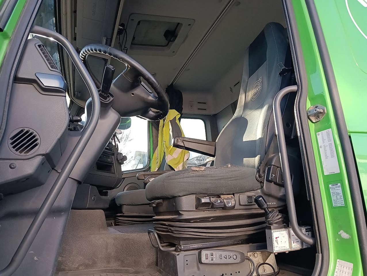 Лизинг на  Volvo FH 500 6x2R 22m3 SCHWARZMÜLLER 3-S-GETREIDEKIPPE Volvo FH 500 6x2R 22m3 SCHWARZMÜLLER 3-S-GETREIDEKIPPE: слика 15