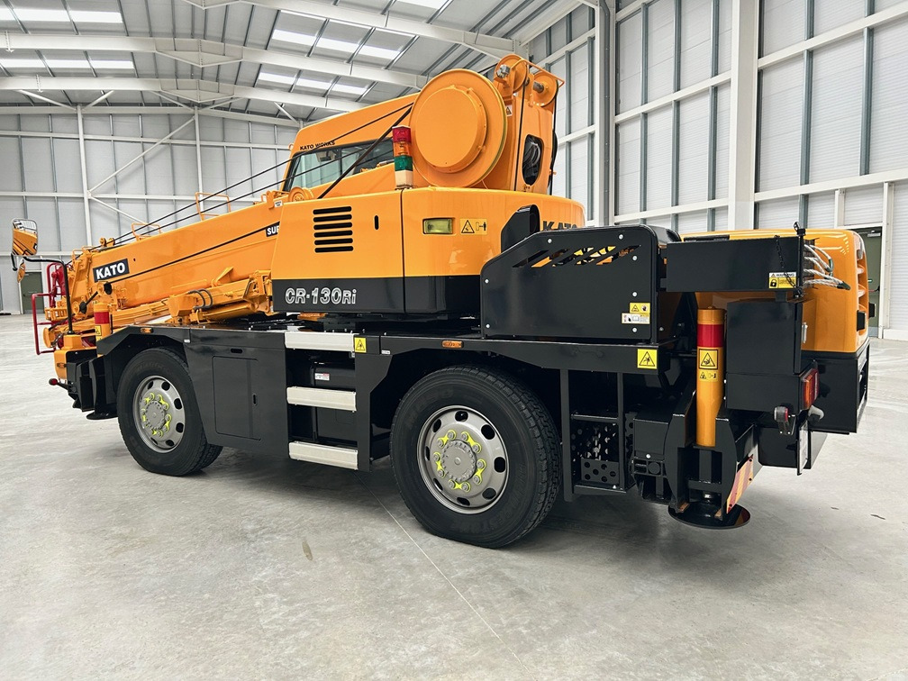 KATO CR-130Ri - 13 Ton City Crane with Only 8,563 miles from New !! - Мобилен кран: слика 5 KATO CR-130Ri - 13 Ton City Crane with Only 8,563 miles from New !! - Мобилен кран: слика 5