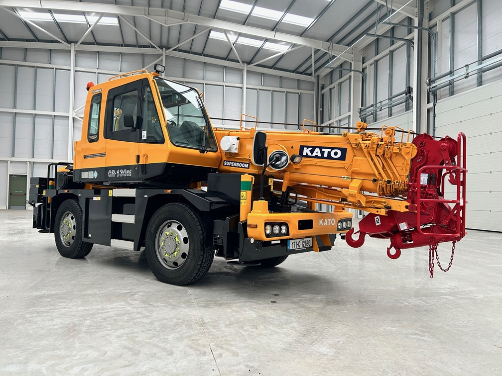 KATO CR-130Ri - 13 Ton City Crane with Only 8,563 miles from New !! - Мобилен кран: слика 2 KATO CR-130Ri - 13 Ton City Crane with Only 8,563 miles from New !! - Мобилен кран: слика 2