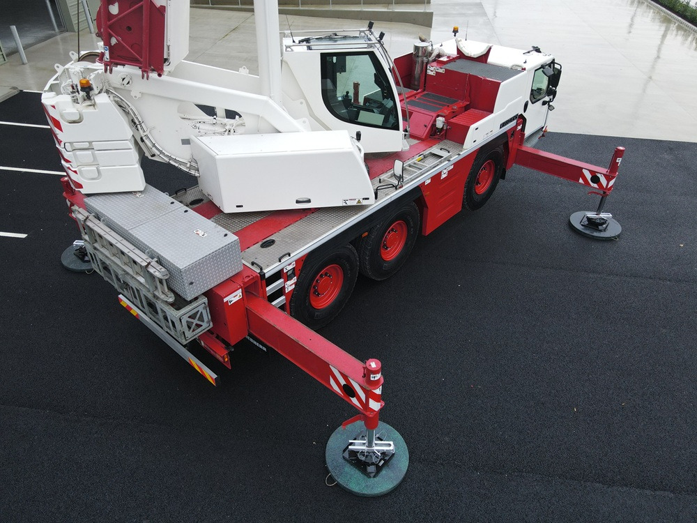 LIEBHERR LTM1060-3.1 - Excellent Condition and Full Remote - Кран за секакви терени: слика 4 LIEBHERR LTM1060-3.1 - Excellent Condition and Full Remote - Кран за секакви терени: слика 4