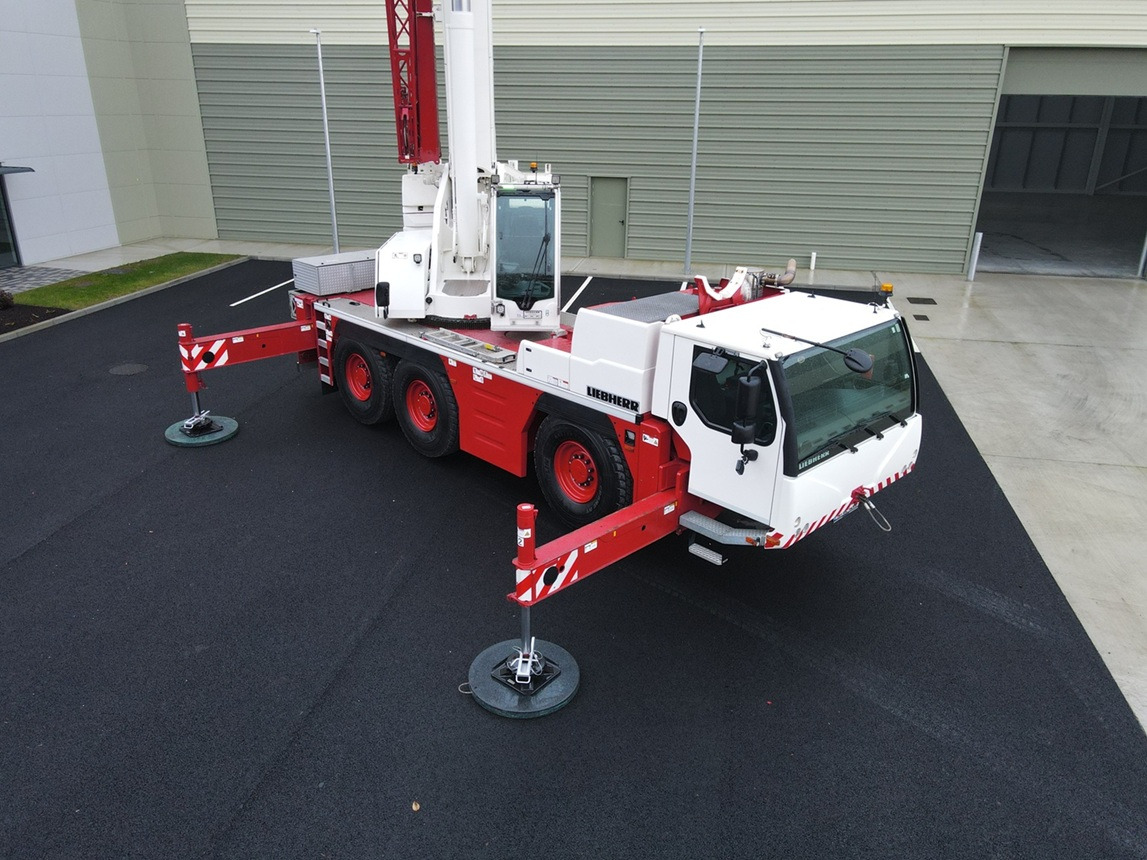 LIEBHERR LTM1060-3.1 - Excellent Condition and Full Remote - Кран за секакви терени: слика 2 LIEBHERR LTM1060-3.1 - Excellent Condition and Full Remote - Кран за секакви терени: слика 2