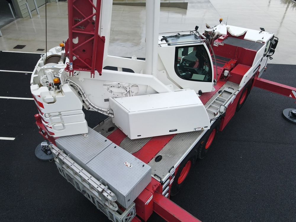 LIEBHERR LTM1060-3.1 - Excellent Condition and Full Remote - Кран за секакви терени: слика 5 LIEBHERR LTM1060-3.1 - Excellent Condition and Full Remote - Кран за секакви терени: слика 5