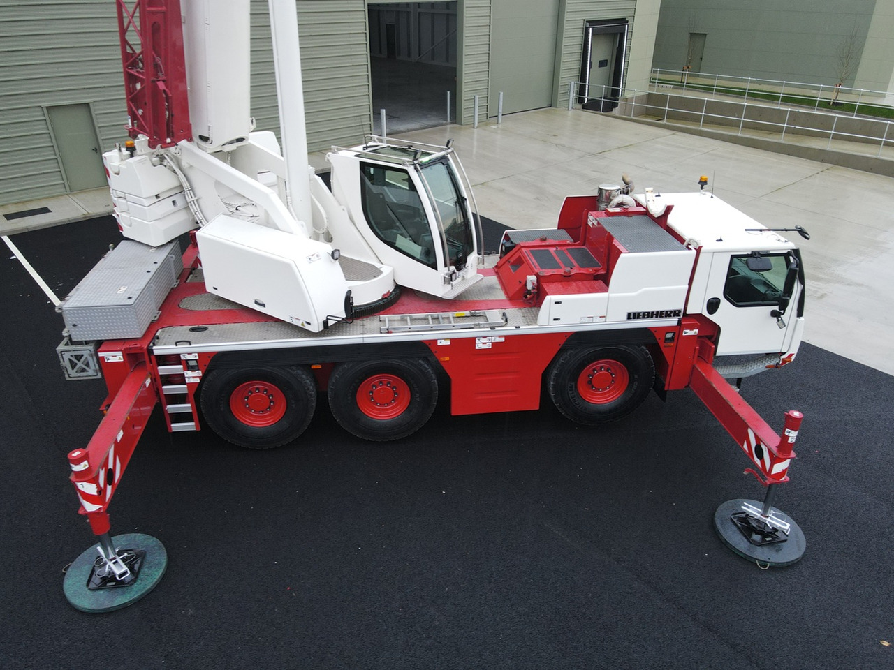 LIEBHERR LTM1060-3.1 - Excellent Condition and Full Remote - Кран за секакви терени: слика 3 LIEBHERR LTM1060-3.1 - Excellent Condition and Full Remote - Кран за секакви терени: слика 3