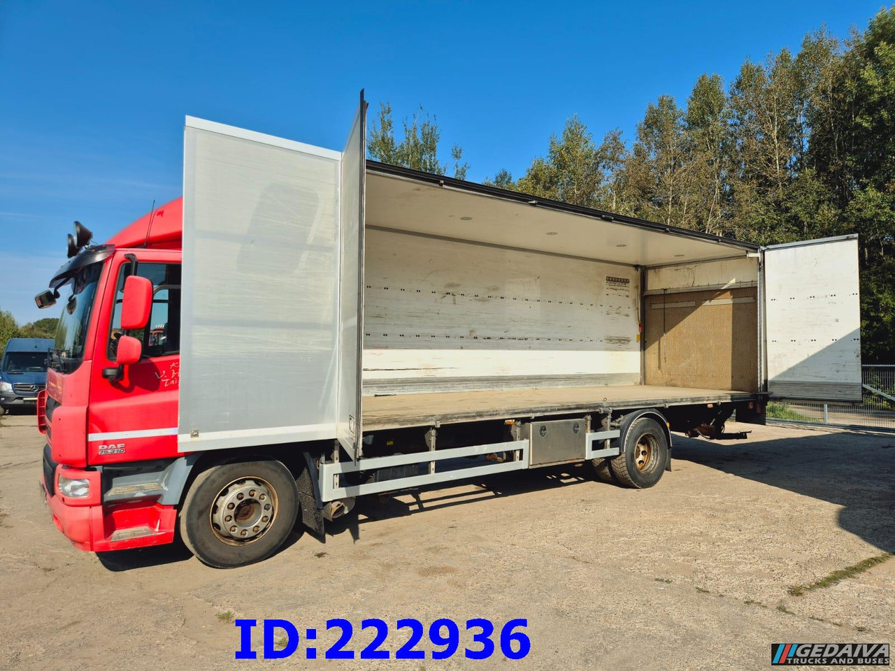 DAF CF 75.310 - Euro5 - Камион сандучар: слика 2 DAF CF 75.310 - Euro5 - Камион сандучар: слика 2