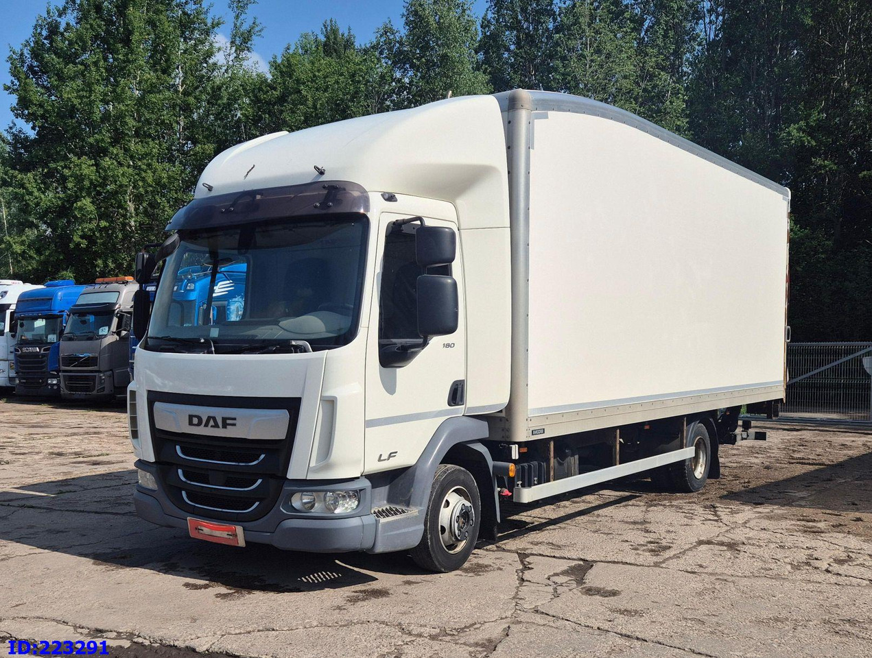 DAF LF 180 FA - Euro6 - Manual - Камион сандучар: слика 1 DAF LF 180 FA - Euro6 - Manual - Камион сандучар: слика 1