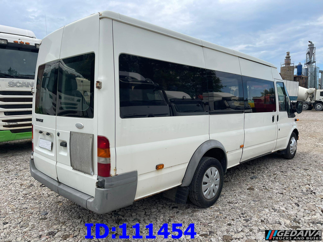 FORD Transit Manual 17-seater - Патнички вагон автобус: слика 4 FORD Transit Manual 17-seater - Патнички вагон автобус: слика 4