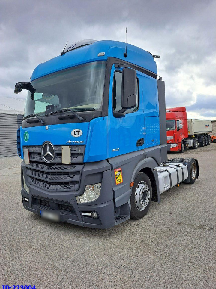 MERCEDES-BENZ Actros 1842 MEGA Euro6 - Камион влекач: слика 1 MERCEDES-BENZ Actros 1842 MEGA Euro6 - Камион влекач: слика 1