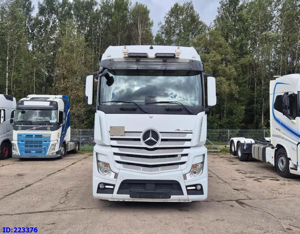 MERCEDES-BENZ Actros 2551 6x2 Euro6 - Камион влекач: слика 2 MERCEDES-BENZ Actros 2551 6x2 Euro6 - Камион влекач: слика 2