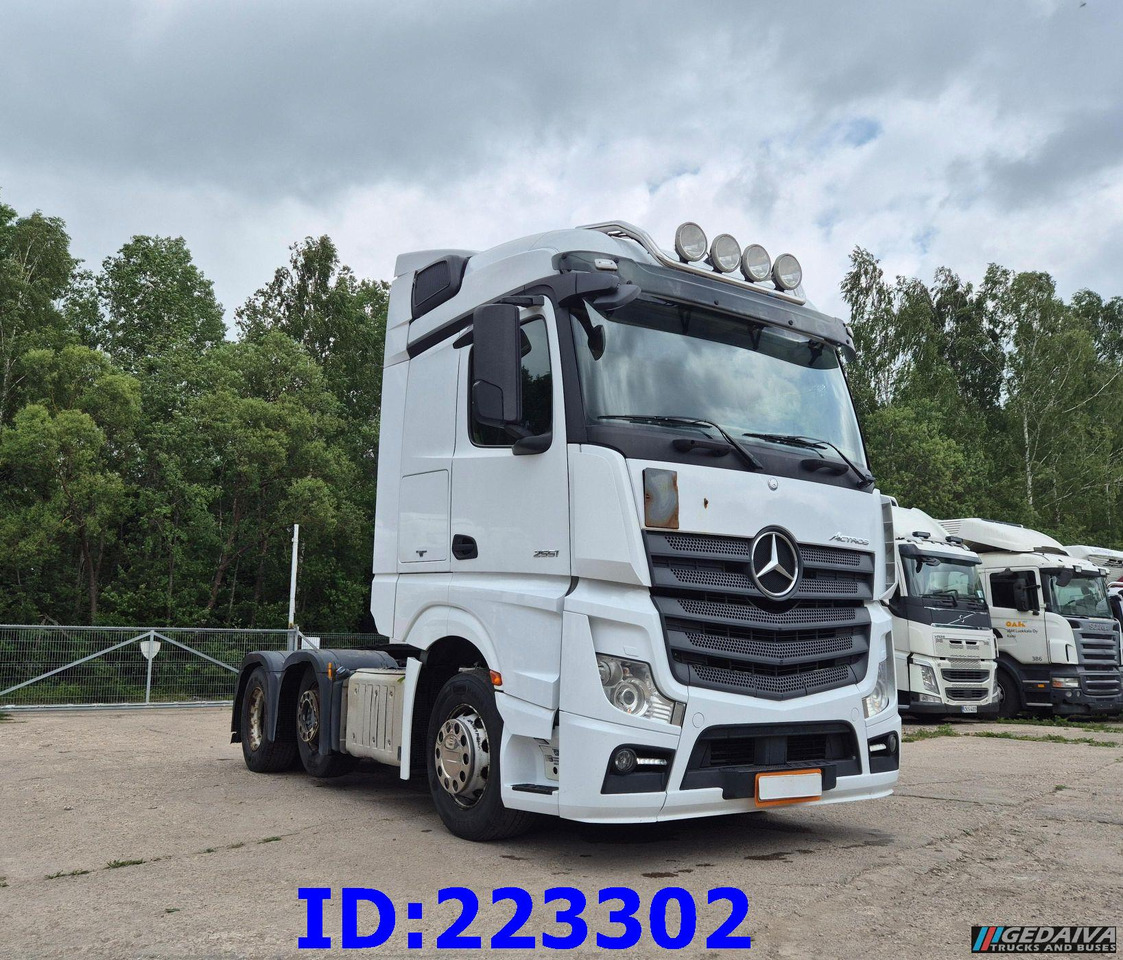 MERCEDES-BENZ Actros 2551 6x2 - Камион влекач: слика 4 MERCEDES-BENZ Actros 2551 6x2 - Камион влекач: слика 4