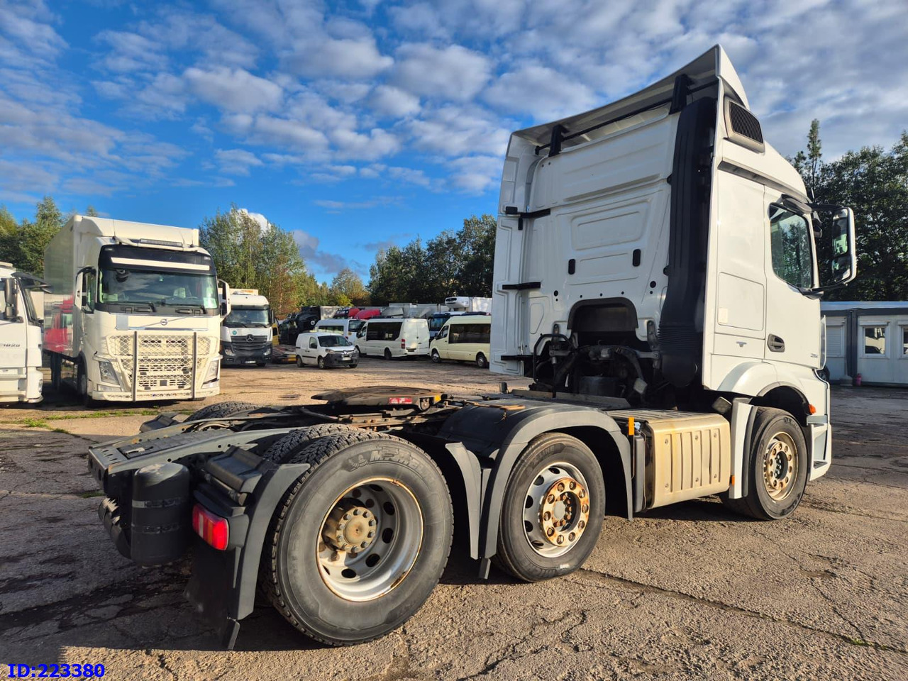 MERCEDES-BENZ Actros 2551 6x2 -Steering axle - Euro6 - Камион влекач: слика 5 MERCEDES-BENZ Actros 2551 6x2 -Steering axle - Euro6 - Камион влекач: слика 5