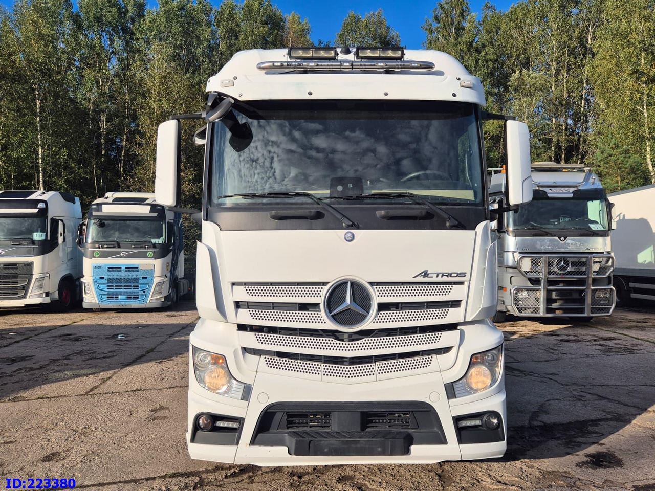 MERCEDES-BENZ Actros 2551 6x2 -Steering axle - Euro6 - Камион влекач: слика 2 MERCEDES-BENZ Actros 2551 6x2 -Steering axle - Euro6 - Камион влекач: слика 2