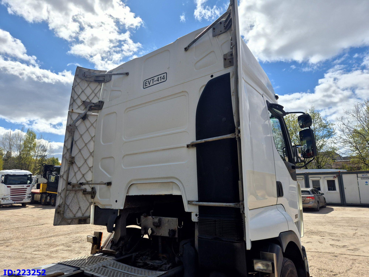 RENAULT Premium 420 6x2 Manual - Камион влекач: слика 5 RENAULT Premium 420 6x2 Manual - Камион влекач: слика 5