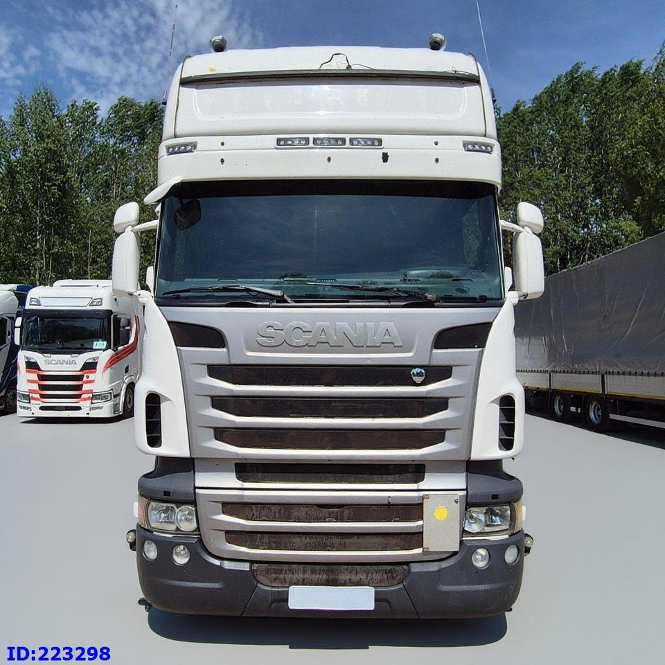 SCANIA R560 V8 Retarder 6x2 - Камион влекач: слика 2 SCANIA R560 V8 Retarder 6x2 - Камион влекач: слика 2
