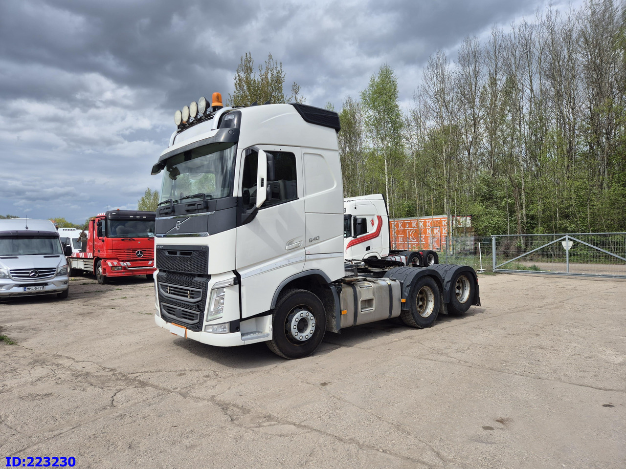VOLVO FH13 540HP 6x2 (10 tyre) - Камион влекач: слика 1 VOLVO FH13 540HP 6x2 (10 tyre) - Камион влекач: слика 1