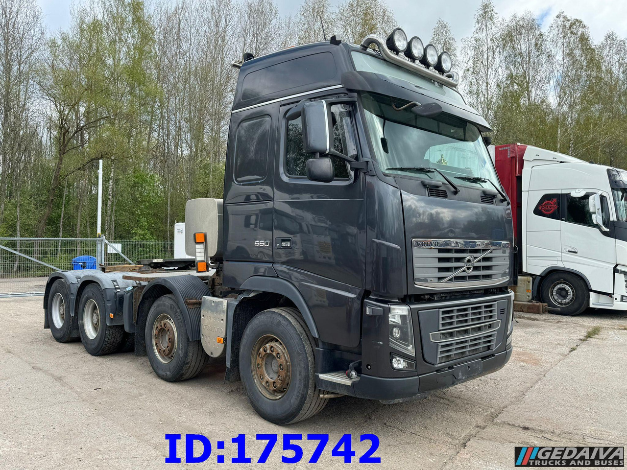 VOLVO FH16 660HP 8x4 - Камион влекач: слика 3 VOLVO FH16 660HP 8x4 - Камион влекач: слика 3