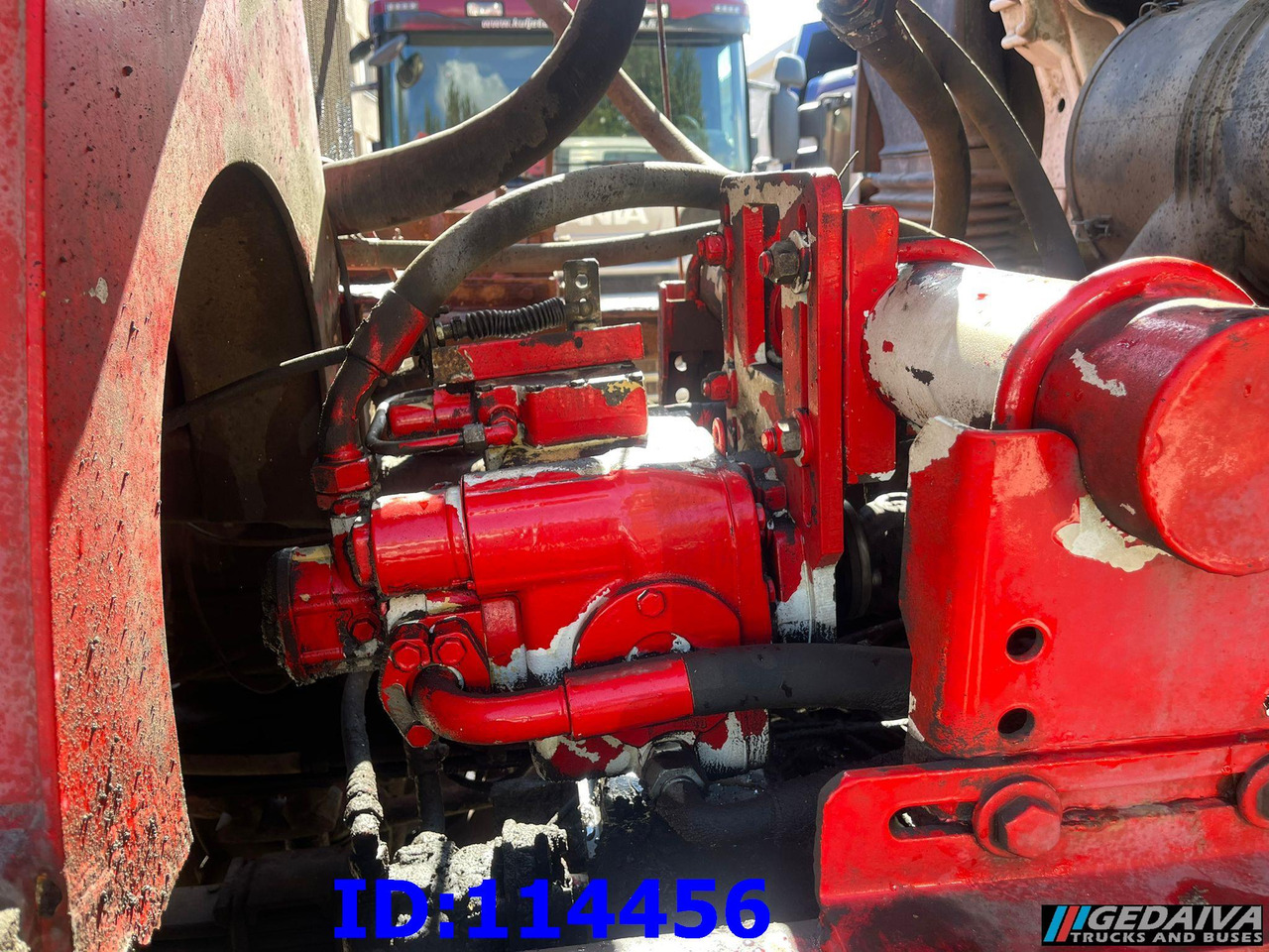 MAN TGA 35.480 8X4 8m3 Manual - Камион миксер за бетон: слика 4 MAN TGA 35.480 8X4 8m3 Manual - Камион миксер за бетон: слика 4
