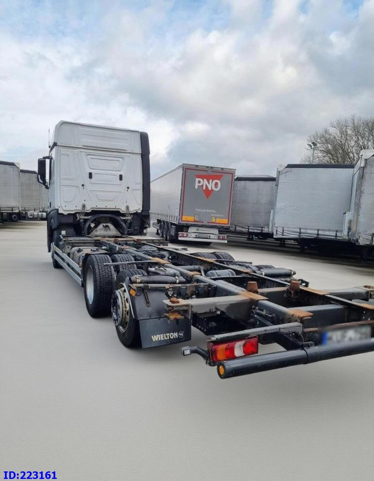 MERCEDES-BENZ Actros 2542 BDF 6x2 Euro6 - Камион со кабинска шасија: слика 5 MERCEDES-BENZ Actros 2542 BDF 6x2 Euro6 - Камион со кабинска шасија: слика 5