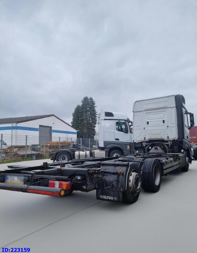 MERCEDES-BENZ Actros 2542 BDF 6x2 Euro6 - Камион со кабинска шасија: слика 5 MERCEDES-BENZ Actros 2542 BDF 6x2 Euro6 - Камион со кабинска шасија: слика 5