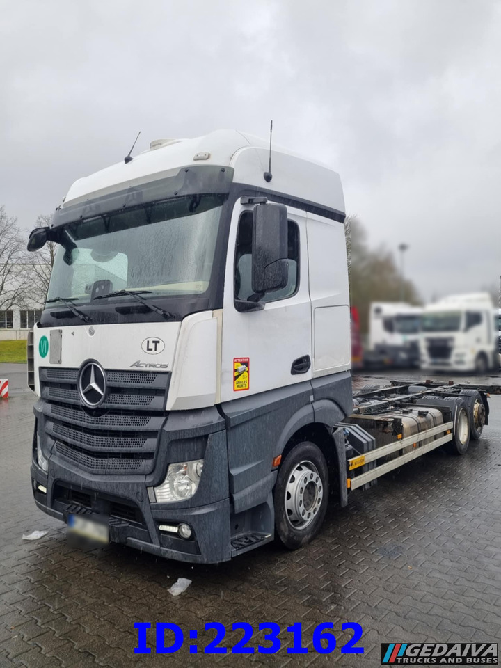 MERCEDES-BENZ Actros 2542 BDF 6x2 Euro6 - Камион со кабинска шасија: слика 1 MERCEDES-BENZ Actros 2542 BDF 6x2 Euro6 - Камион со кабинска шасија: слика 1
