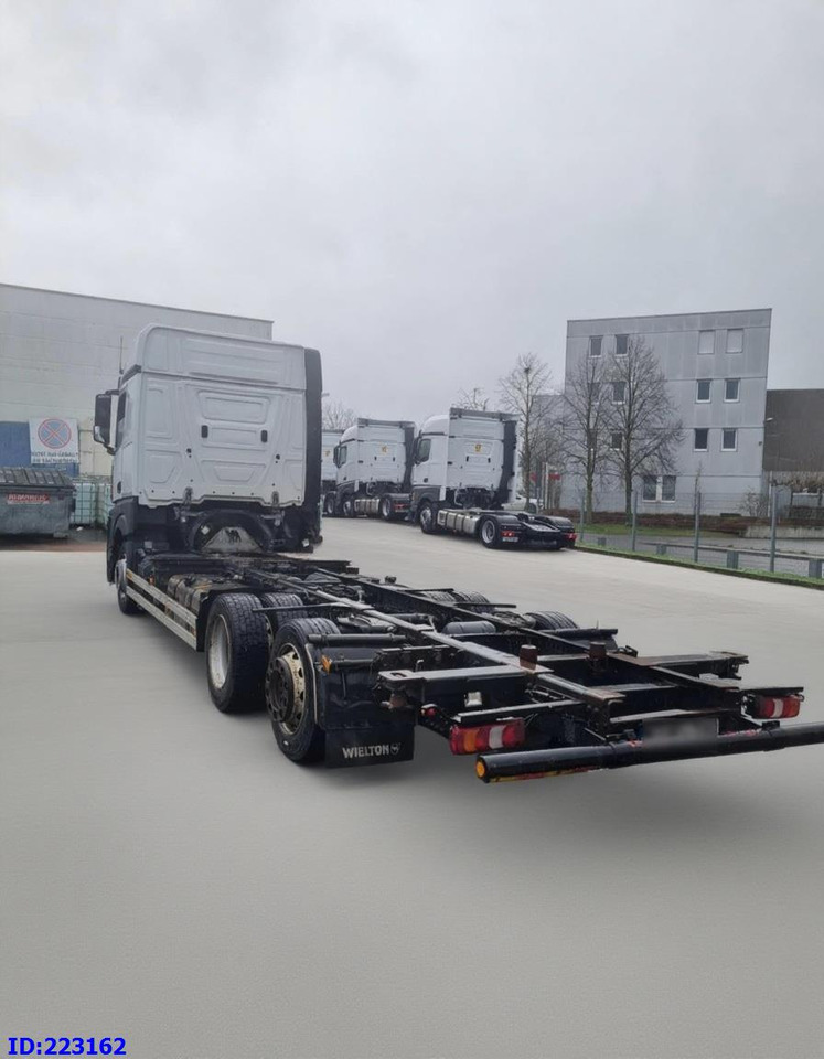 MERCEDES-BENZ Actros 2542 BDF 6x2 Euro6 - Камион со кабинска шасија: слика 5 MERCEDES-BENZ Actros 2542 BDF 6x2 Euro6 - Камион со кабинска шасија: слика 5