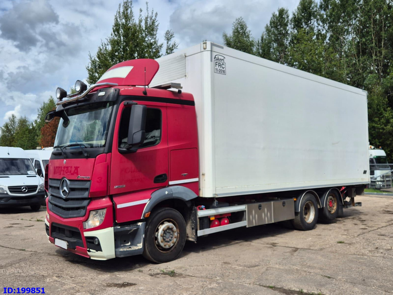 MERCEDES-BENZ Actros 2551 6x2 Euro5 - Камион сандучар: слика 1 MERCEDES-BENZ Actros 2551 6x2 Euro5 - Камион сандучар: слика 1