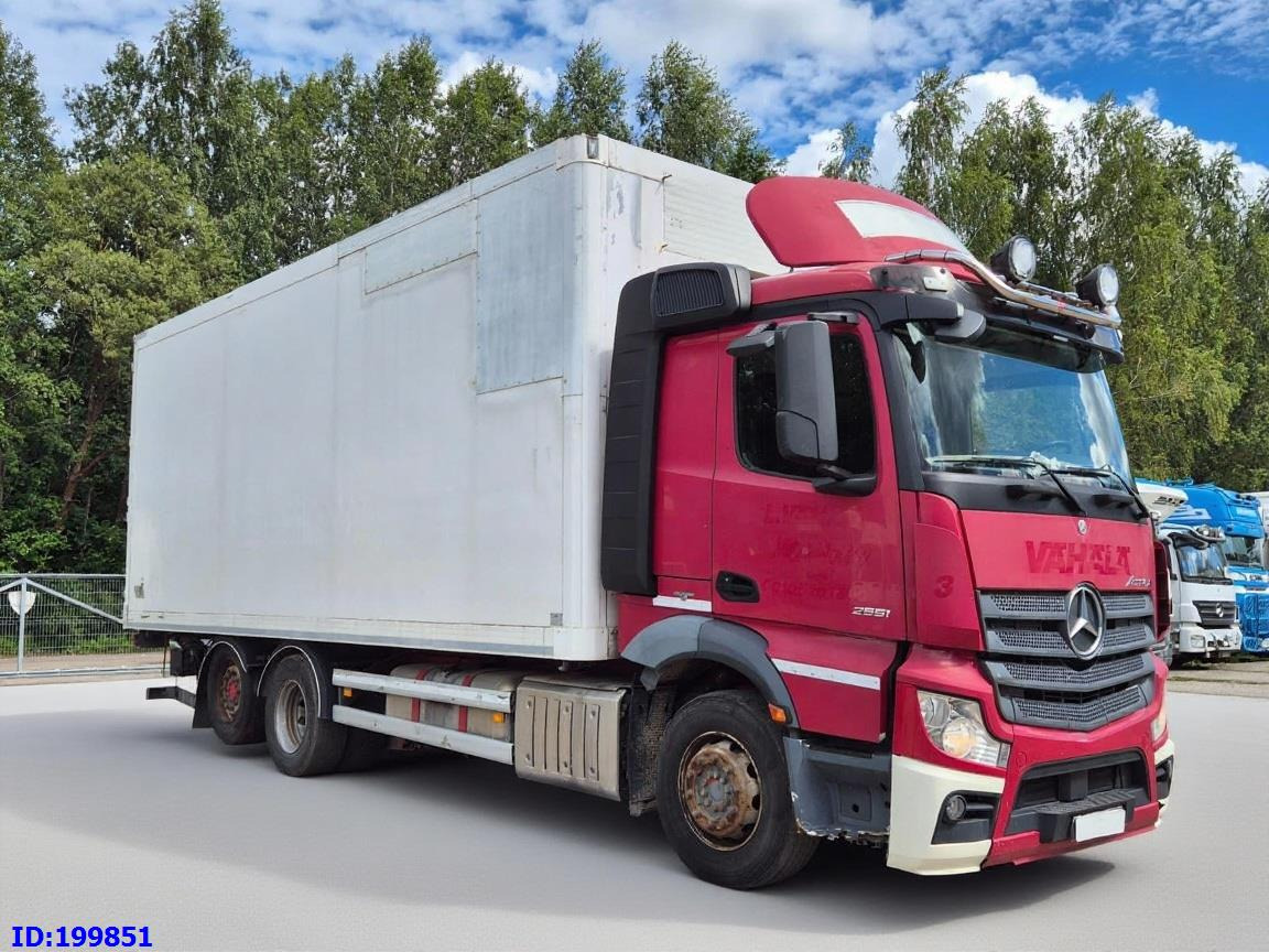 MERCEDES-BENZ Actros 2551 6x2 Euro5 - Камион сандучар: слика 2 MERCEDES-BENZ Actros 2551 6x2 Euro5 - Камион сандучар: слика 2