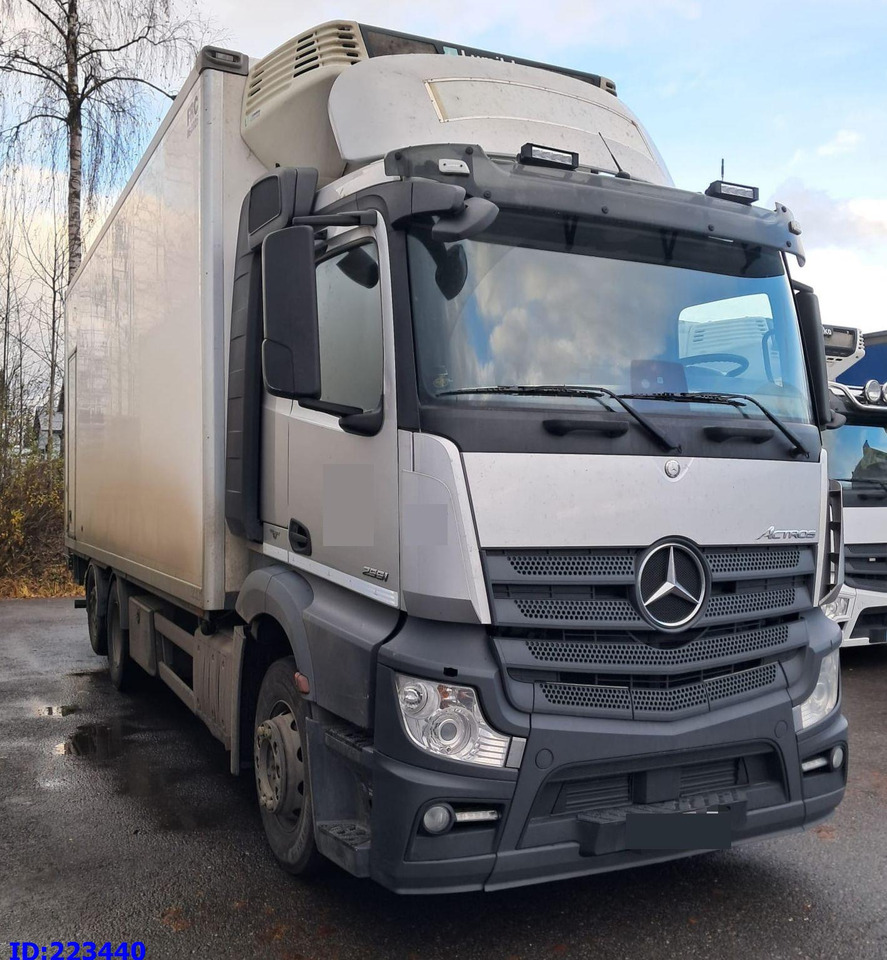 MERCEDES-BENZ Actros 2551 6x2 Euro6 - Камион ладилник: слика 2 MERCEDES-BENZ Actros 2551 6x2 Euro6 - Камион ладилник: слика 2