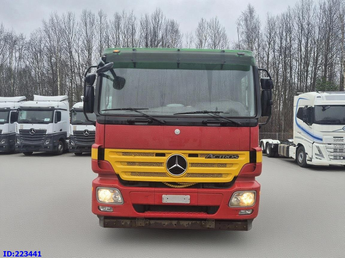 MERCEDES-BENZ Actros 2636 6X4 (3pedals) - Камион со кабинска шасија: слика 2 MERCEDES-BENZ Actros 2636 6X4 (3pedals) - Камион со кабинска шасија: слика 2
