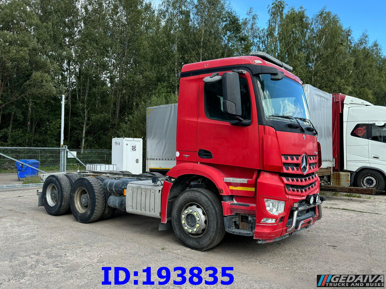 MERCEDES-BENZ Arocs 2840 6x4 Manual Euro6 - Камион со кабинска шасија: слика 3 MERCEDES-BENZ Arocs 2840 6x4 Manual Euro6 - Камион со кабинска шасија: слика 3