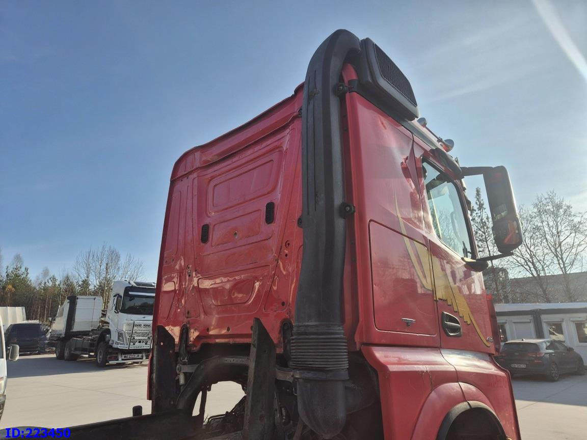 MERCEDES-BENZ Arocs 4163 8x4 FULL STEEL (Engine defect) - Камион со кабинска шасија: слика 5 MERCEDES-BENZ Arocs 4163 8x4 FULL STEEL (Engine defect) - Камион со кабинска шасија: слика 5