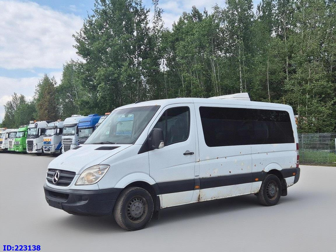 MERCEDES-BENZ Sprinter 213 - Euro5 - Минибус, Патничко комбе: слика 4 MERCEDES-BENZ Sprinter 213 - Euro5 - Минибус, Патничко комбе: слика 4