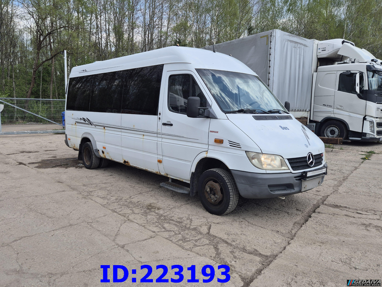 MERCEDES-BENZ Sprinter 416 VIP AC 17-seater - Патнички вагон автобус: слика 4 MERCEDES-BENZ Sprinter 416 VIP AC 17-seater - Патнички вагон автобус: слика 4