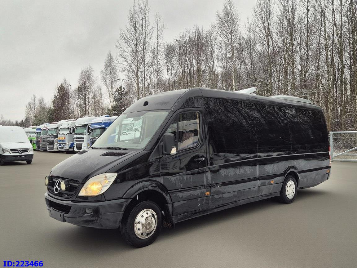 MERCEDES-BENZ Sprinter 515 VIP 24 places XXL - Патнички вагон автобус: слика 1 MERCEDES-BENZ Sprinter 515 VIP 24 places XXL - Патнички вагон автобус: слика 1