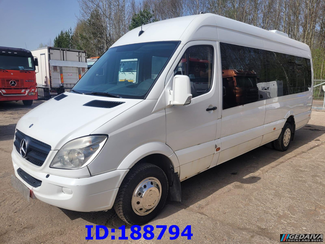 MERCEDES-BENZ Sprinter 518 - Kasten VIP - 20 Seater - Патнички вагон автобус: слика 1 MERCEDES-BENZ Sprinter 518 - Kasten VIP - 20 Seater - Патнички вагон автобус: слика 1