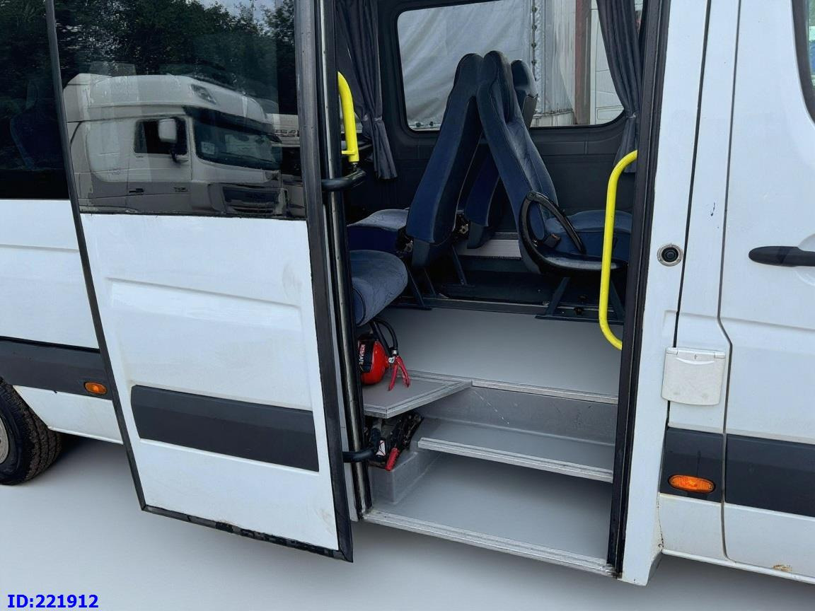 MERCEDES-BENZ Sprinter 518 VIP 17-Place - Минибус, Патничко комбе: слика 5 MERCEDES-BENZ Sprinter 518 VIP 17-Place - Минибус, Патничко комбе: слика 5