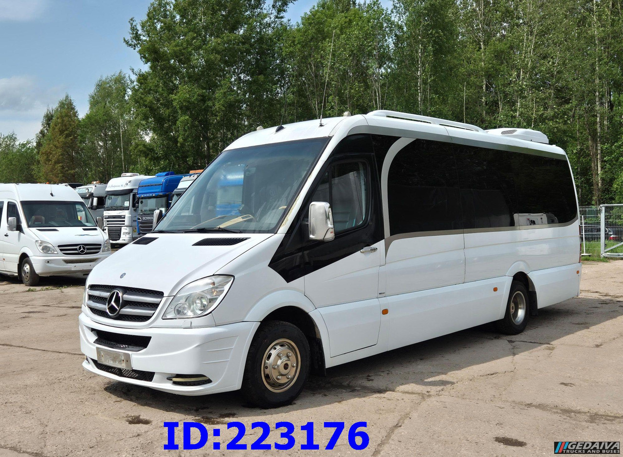 MERCEDES-BENZ Sprinter 519 VIP Luxury - Минибус, Патничко комбе: слика 4 MERCEDES-BENZ Sprinter 519 VIP Luxury - Минибус, Патничко комбе: слика 4