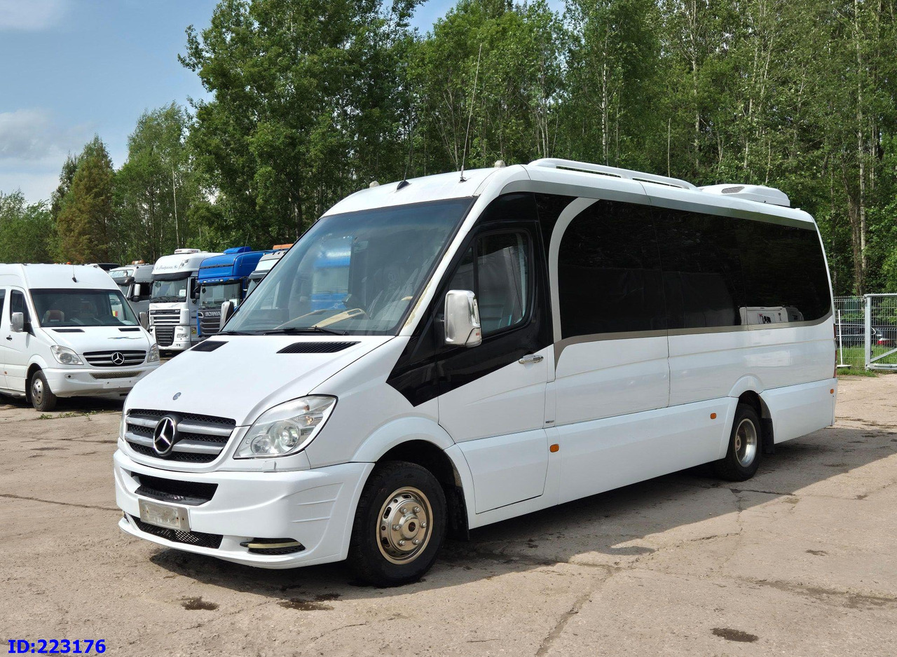 MERCEDES-BENZ Sprinter 519 VIP Luxury - Минибус, Патничко комбе: слика 4 MERCEDES-BENZ Sprinter 519 VIP Luxury - Минибус, Патничко комбе: слика 4