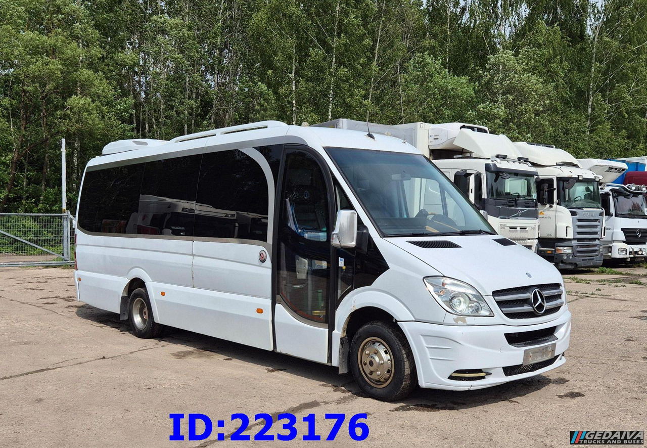 MERCEDES-BENZ Sprinter 519 VIP Luxury - Минибус, Патничко комбе: слика 1 MERCEDES-BENZ Sprinter 519 VIP Luxury - Минибус, Патничко комбе: слика 1