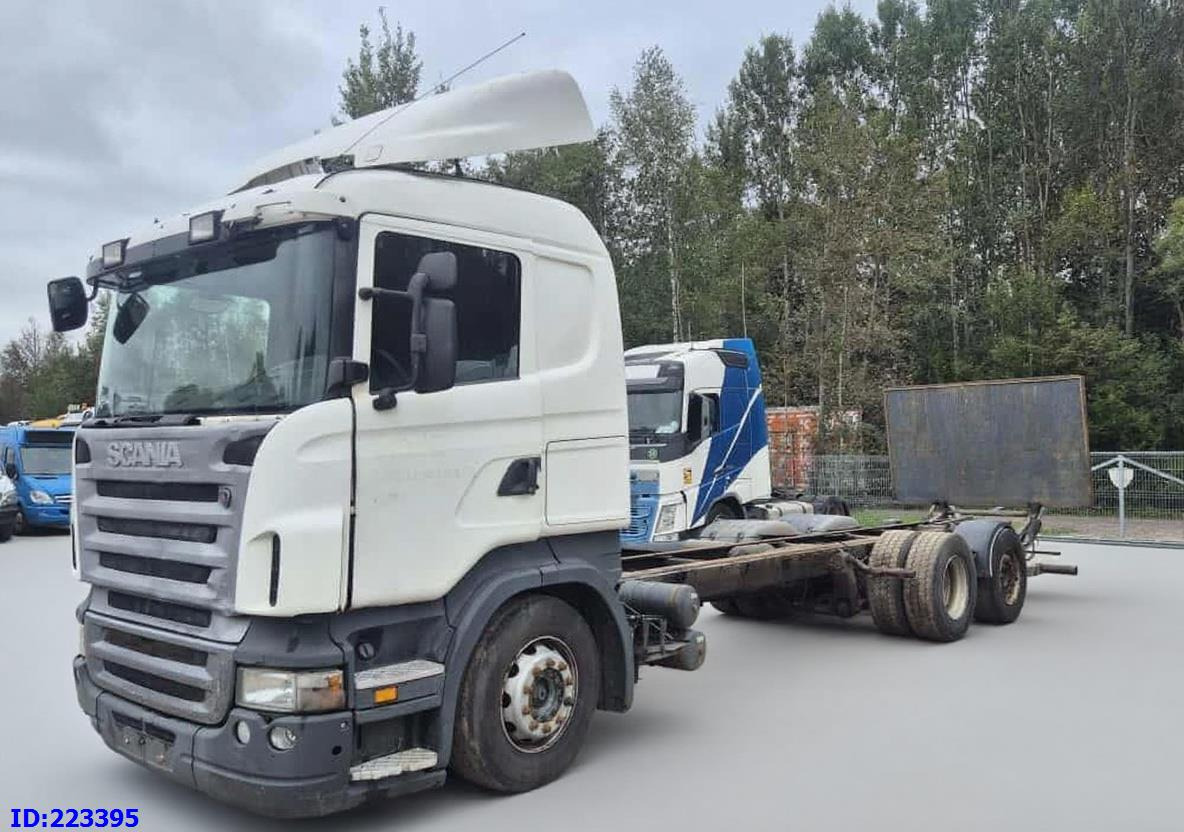 SCANIA R440 6X2 Steering axle (Engine defect) - Камион со кабинска шасија: слика 1 SCANIA R440 6X2 Steering axle (Engine defect) - Камион со кабинска шасија: слика 1