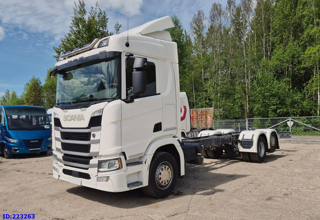 SCANIA R540 6x2 Retarder - Камион со кабинска шасија: слика 1 SCANIA R540 6x2 Retarder - Камион со кабинска шасија: слика 1