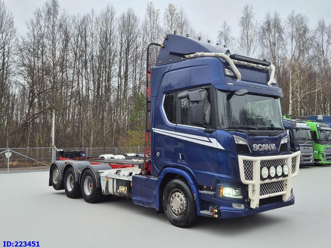 SCANIA R650 Full air 8x4 Steering axle (3 pedal) - Камион со кабинска шасија: слика 4 SCANIA R650 Full air 8x4 Steering axle (3 pedal) - Камион со кабинска шасија: слика 4