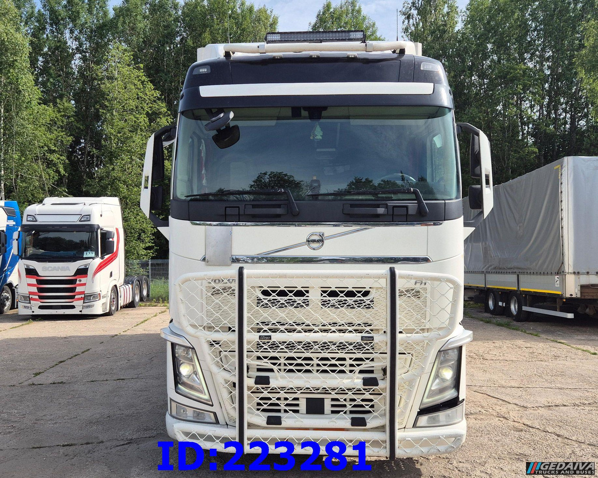 VOLVO FH13 540HP 6x2 (10 tyre) Euro6 - Изотермален камион: слика 2 VOLVO FH13 540HP 6x2 (10 tyre) Euro6 - Изотермален камион: слика 2