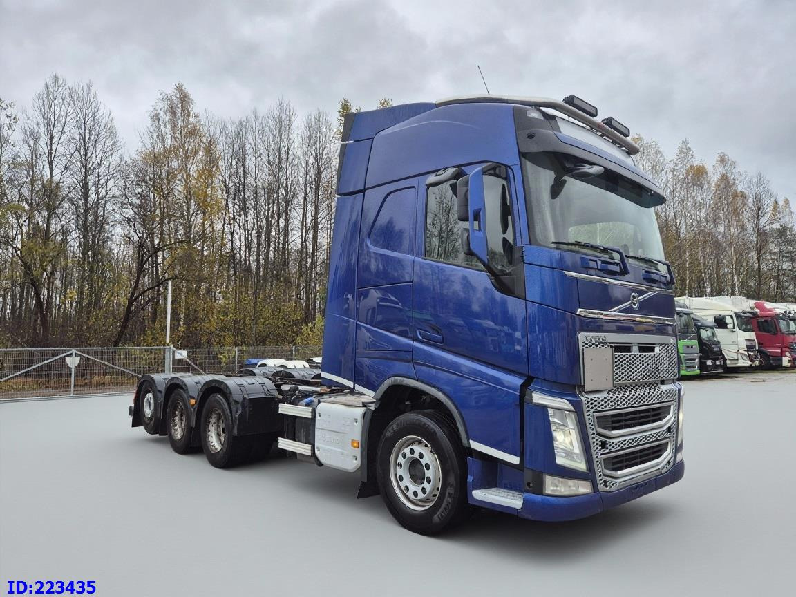 VOLVO FH13 540HP 8x4 (steering axle) - Камион со кабинска шасија: слика 4 VOLVO FH13 540HP 8x4 (steering axle) - Камион со кабинска шасија: слика 4