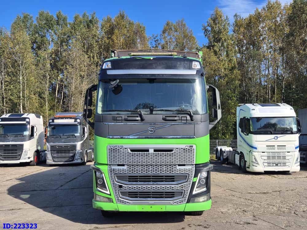 VOLVO FH16 750HP - 8x4 -Big Axles - Камион сандучар: слика 2 VOLVO FH16 750HP - 8x4 -Big Axles - Камион сандучар: слика 2