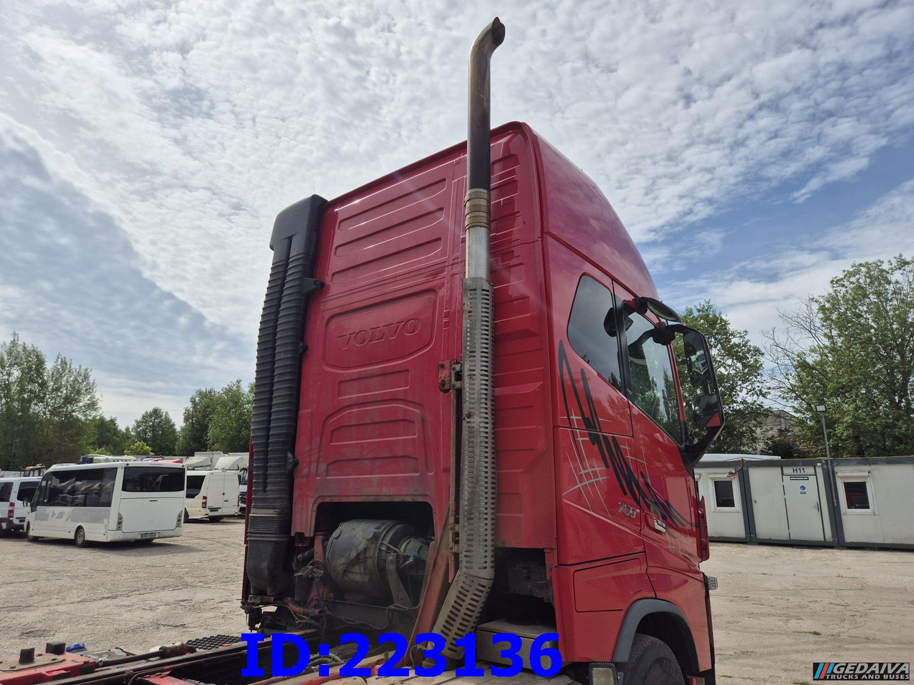 VOLVO FH16 750HP - 8x4 -Big Axles - Камион за дрва: слика 4 VOLVO FH16 750HP - 8x4 -Big Axles - Камион за дрва: слика 4