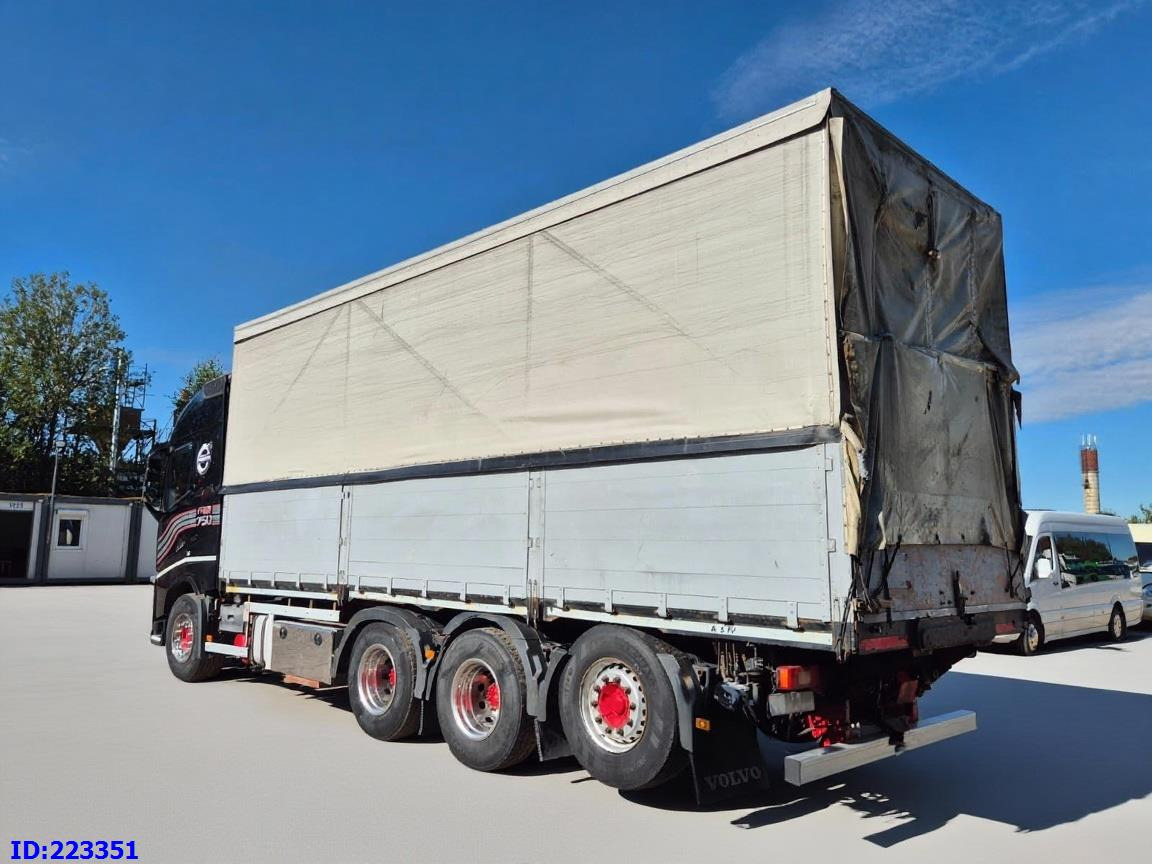 VOLVO FH16 750HP - 8x4-Steering axle - Камион со церада: слика 4 VOLVO FH16 750HP - 8x4-Steering axle - Камион со церада: слика 4