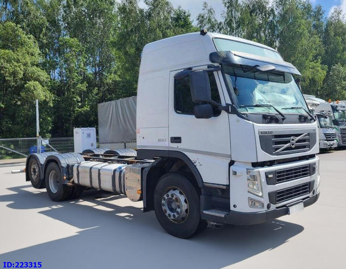 VOLVO FM 500HP 6x2 Euro5 - Камион со кабинска шасија: слика 4 VOLVO FM 500HP 6x2 Euro5 - Камион со кабинска шасија: слика 4