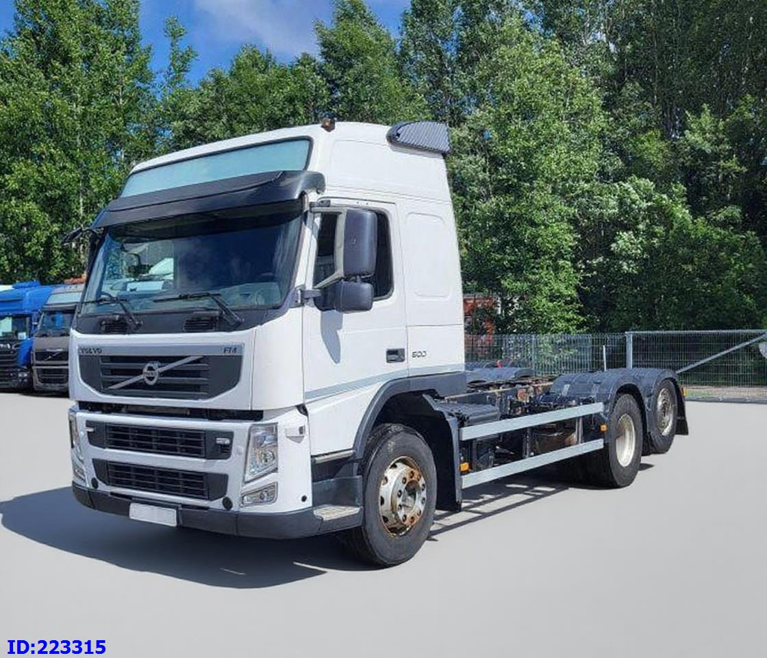 VOLVO FM 500HP 6x2 Euro5 - Камион со кабинска шасија: слика 1 VOLVO FM 500HP 6x2 Euro5 - Камион со кабинска шасија: слика 1