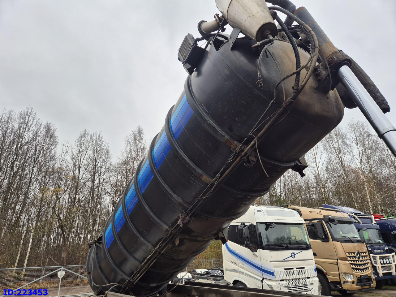 VOLVO FM11 450HP 6x2 TANK 16000 l / VACUUM JUROP PR 150 / ASENIZACYJNY / Euro5 / Steering Axle - Камион цистерна: слика 5 VOLVO FM11 450HP 6x2 TANK 16000 l / VACUUM JUROP PR 150 / ASENIZACYJNY / Euro5 / Steering Axle - Камион цистерна: слика 5
